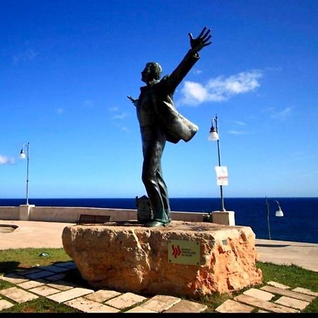 Polignano A Mare: Sulla Piazza Di Domenico Modugno Villa ภายนอก รูปภาพ