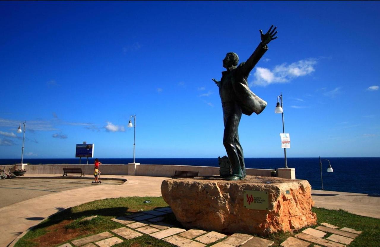 Polignano A Mare: Sulla Piazza Di Domenico Modugno Villa ภายนอก รูปภาพ