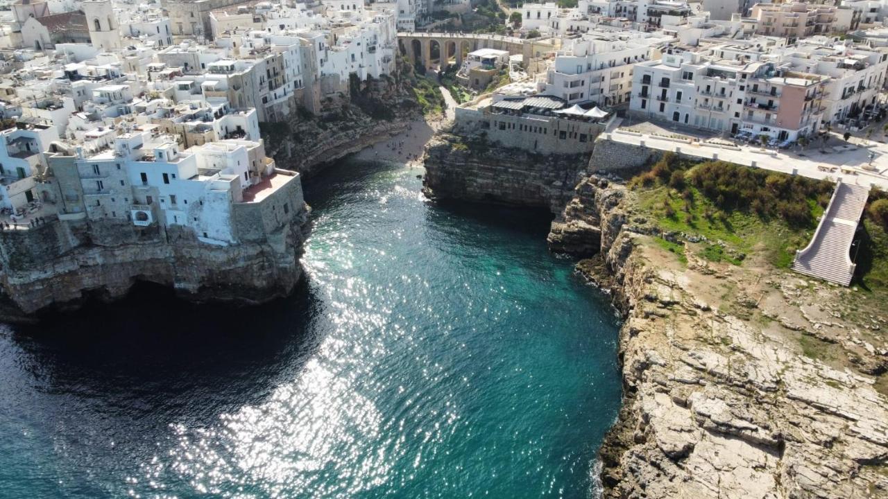 Polignano A Mare: Sulla Piazza Di Domenico Modugno Villa ภายนอก รูปภาพ