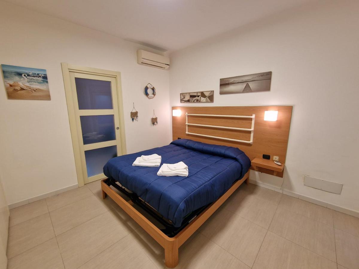 Polignano A Mare: Sulla Piazza Di Domenico Modugno Villa ภายนอก รูปภาพ