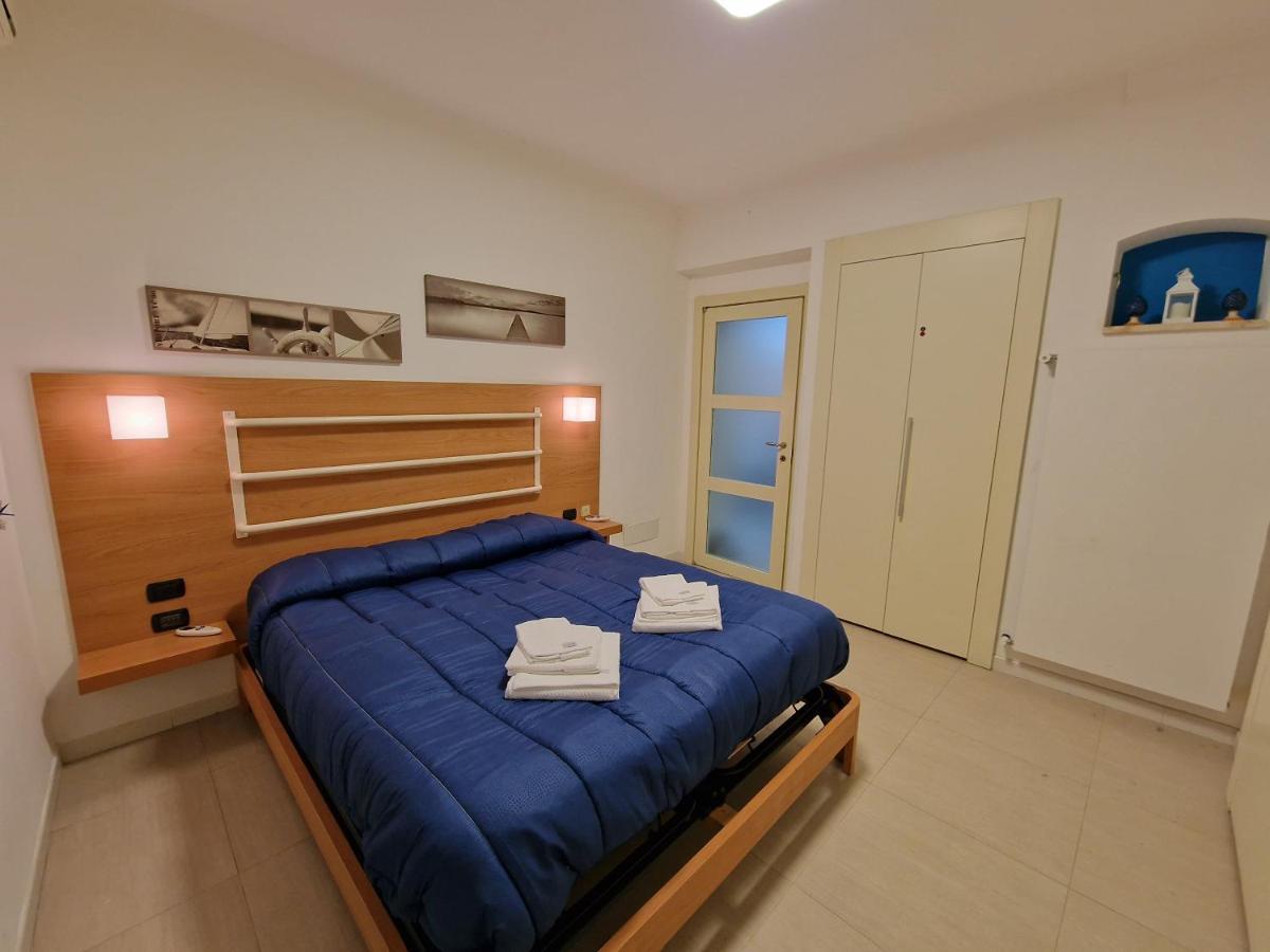 Polignano A Mare: Sulla Piazza Di Domenico Modugno Villa ภายนอก รูปภาพ